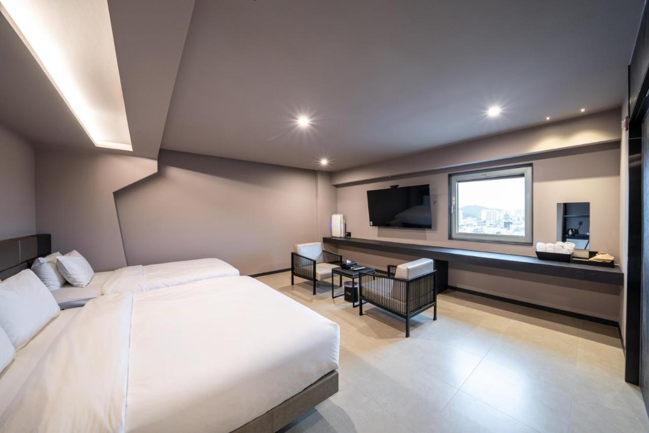 Jeonju Jazz Around Hotel Bagian luar foto
