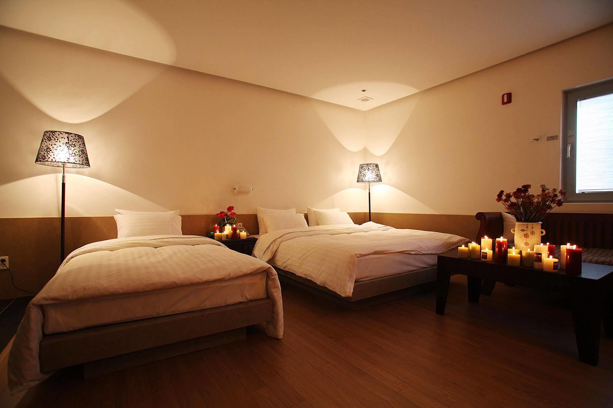 Jeonju Jazz Around Hotel Bagian luar foto
