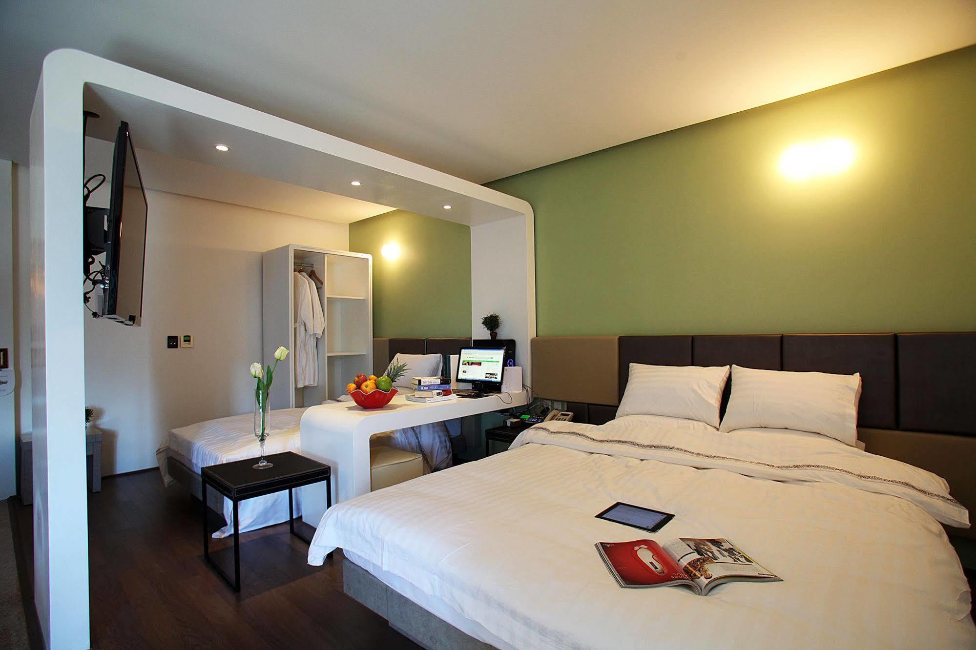 Jeonju Jazz Around Hotel Bagian luar foto